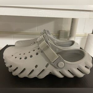 SOLD*** 🩶CROCS ECHO🏳️